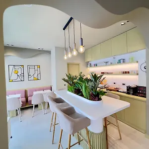 https://villa-noem.hotels-in-tirana.com